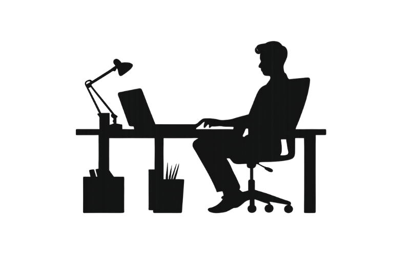 Sylwetka webdevelopera pracującego przy biurku z laptopem i lampką biurkową – ilustracja symbolizująca tworzenie stron internetowych.